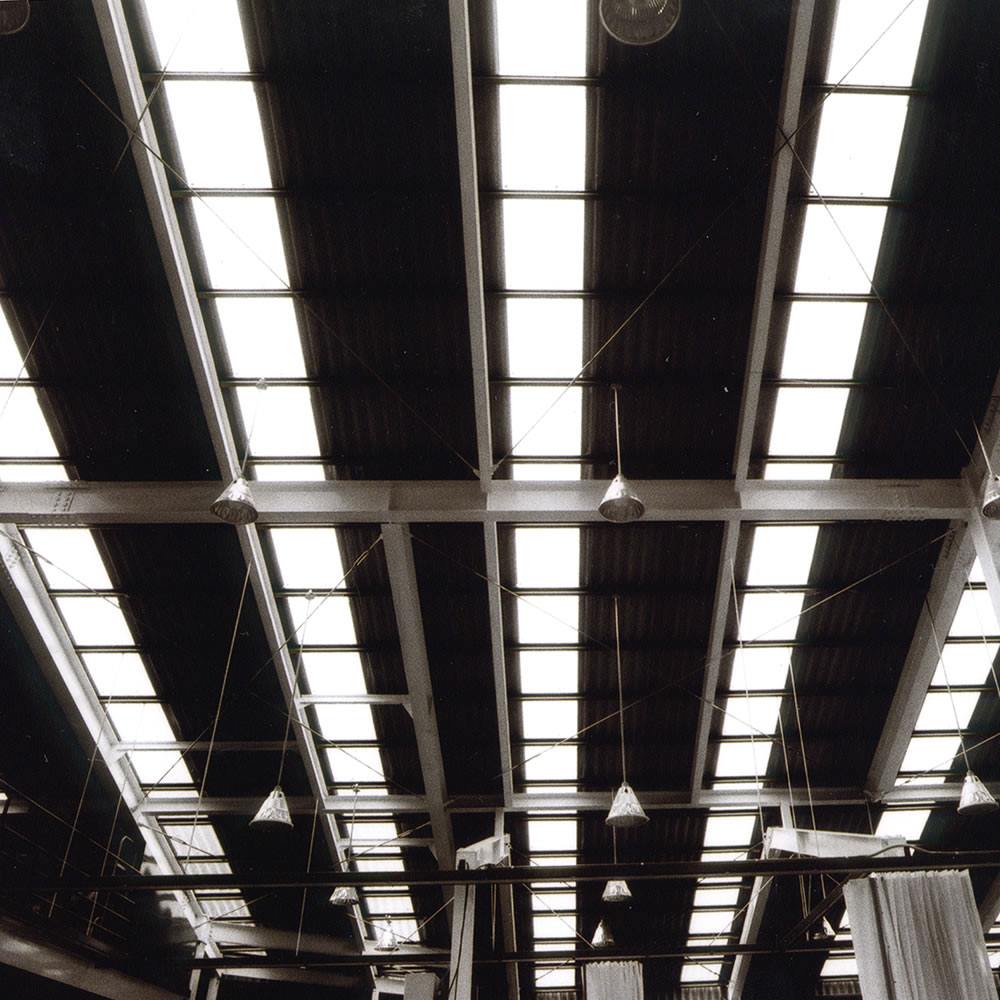 水谷自動車整備工場の天井